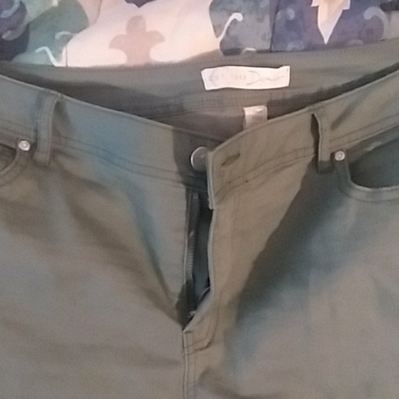 Jeans - Picture 2 of 5